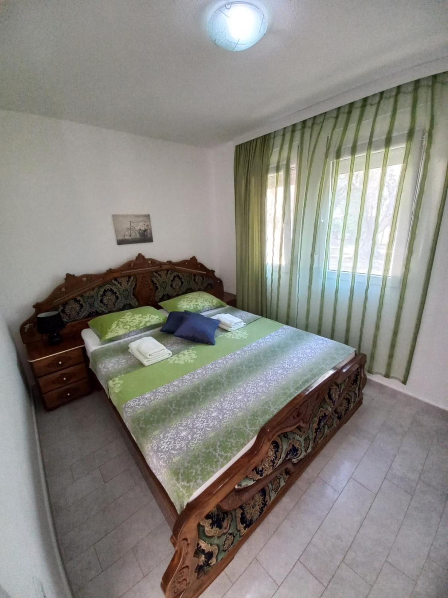 Nana Dea 2 Apartamento Utjeha Quarto foto