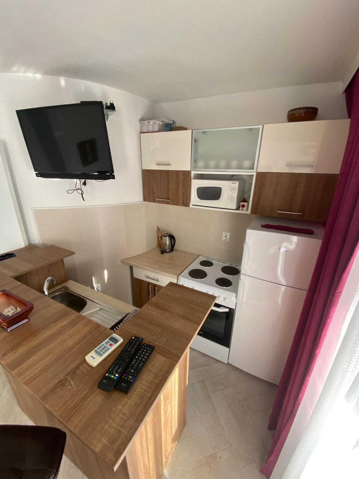 Nana Dea 2 Apartamento Utjeha Exterior foto